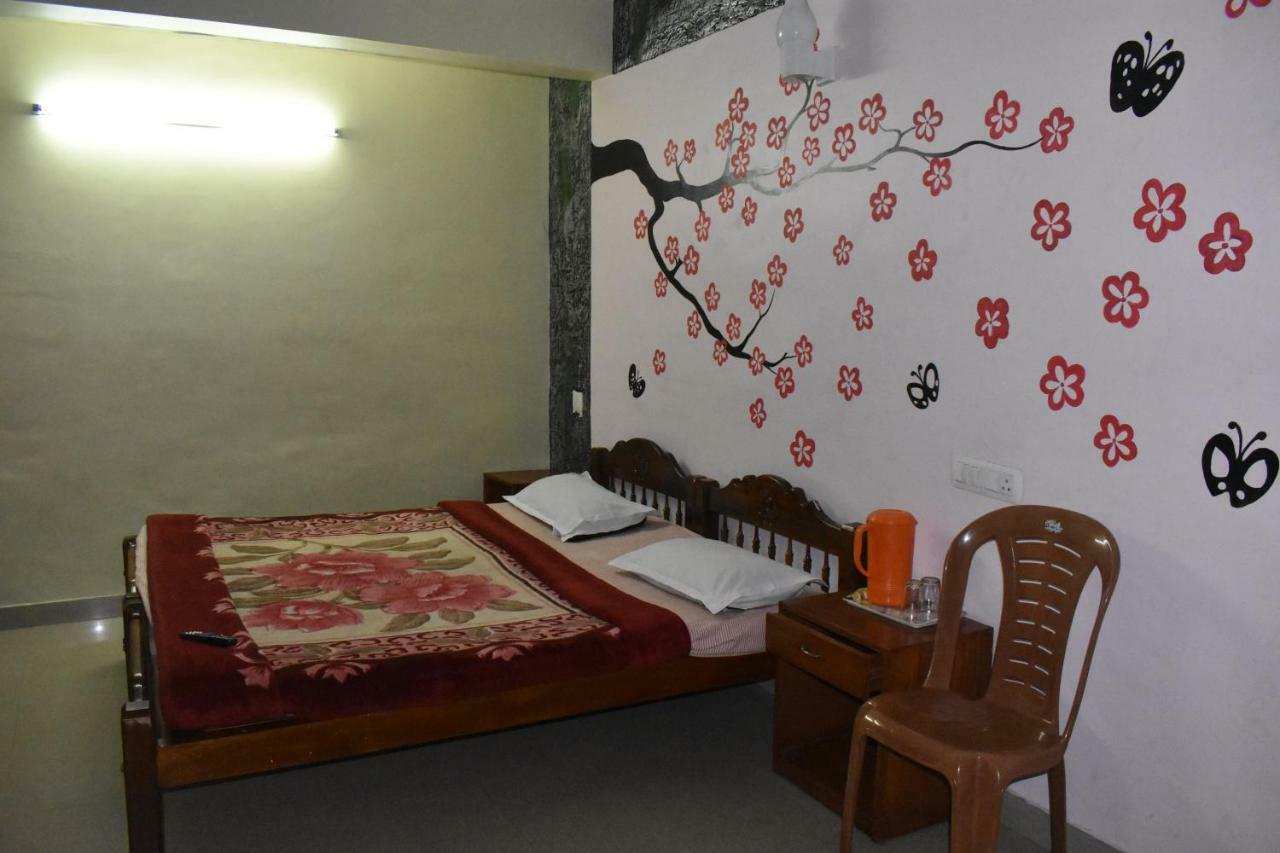 Eden Holidays Ev Munnar Exterior photo